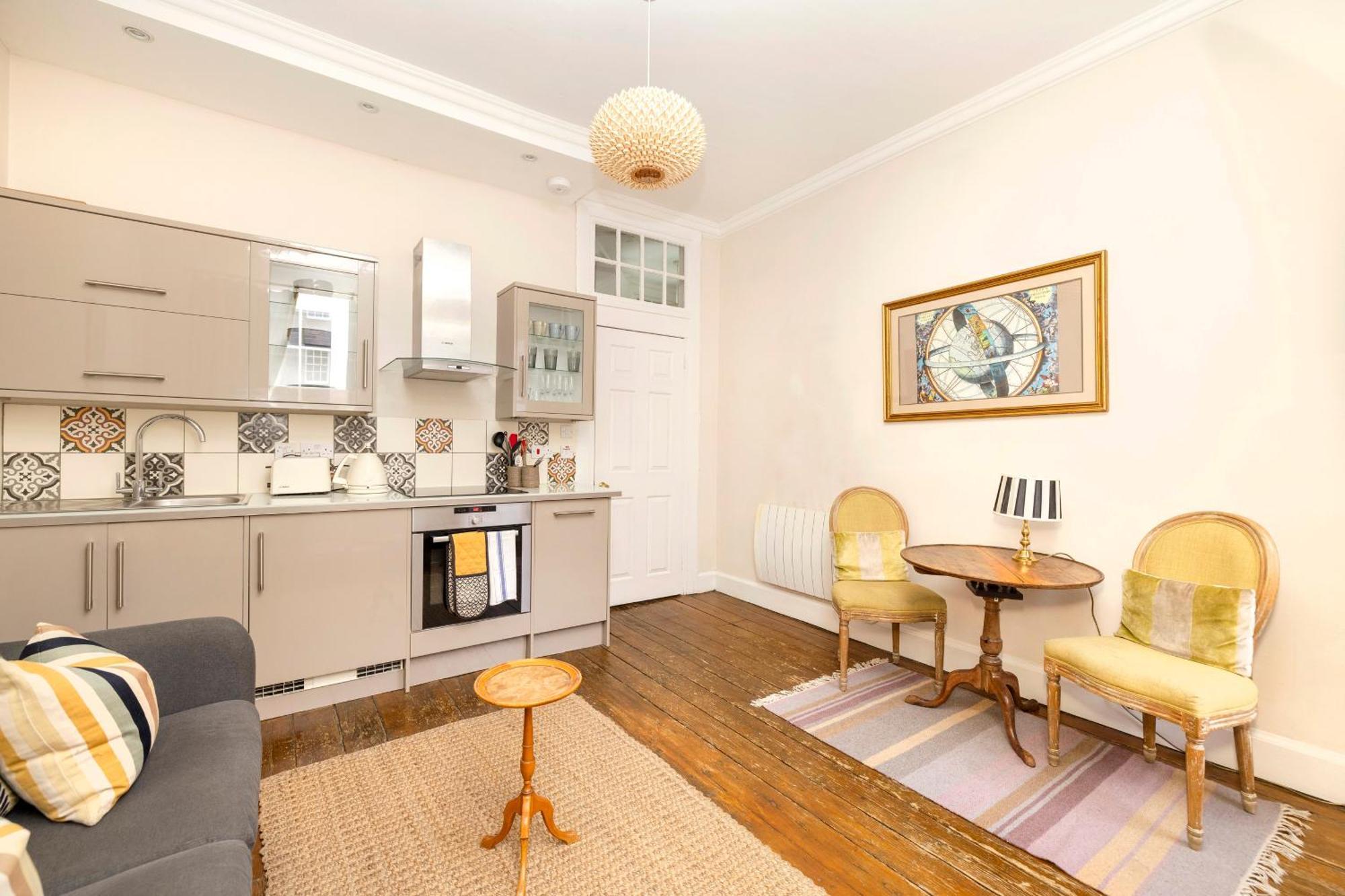 Joivy Classy Apartment Near Edinburgh Castle Exterior photo